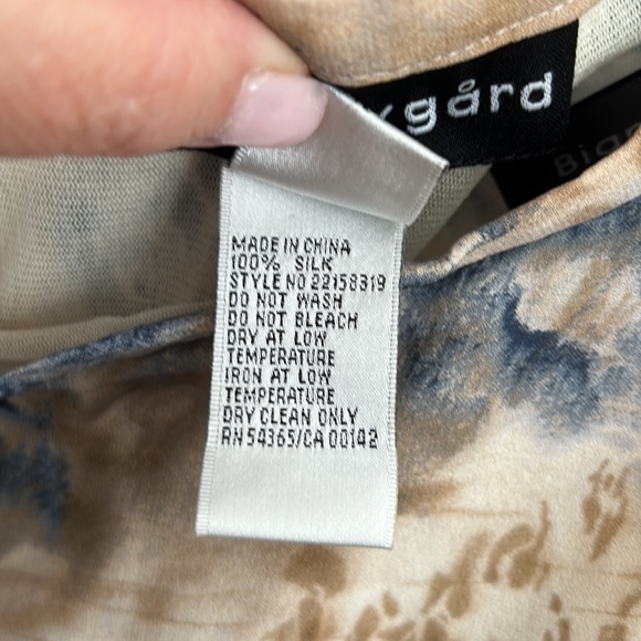 100% silk asymmetrical vintage skirt by Nygard - Picture 4 of 9